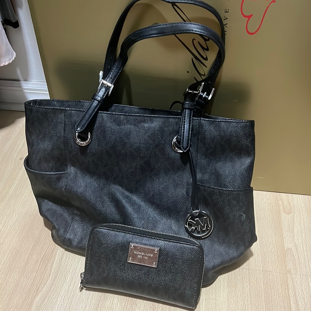 Black Michael Kor’s Shoulder Bag With Matching Wallet. Light Wearing On Straps.